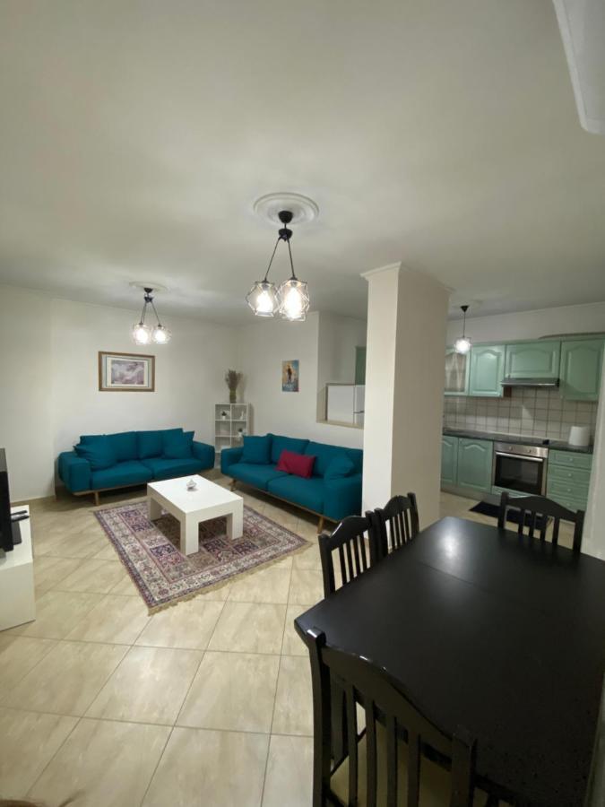 Chlo Apartment 3 Tirana Exterior photo